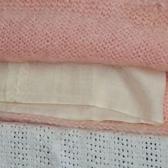 Vintage Handmade 1960's Stunning Wool & Angora Lt. Pink Lined 2 pc. Skirt Set - Picture 10 of 16